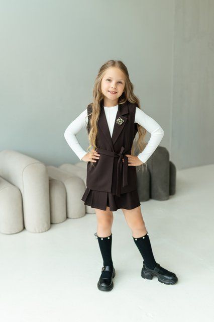 Жилетка Оксфорд з поясом та спідниця для дівчинки &mdash; Mini Queenie