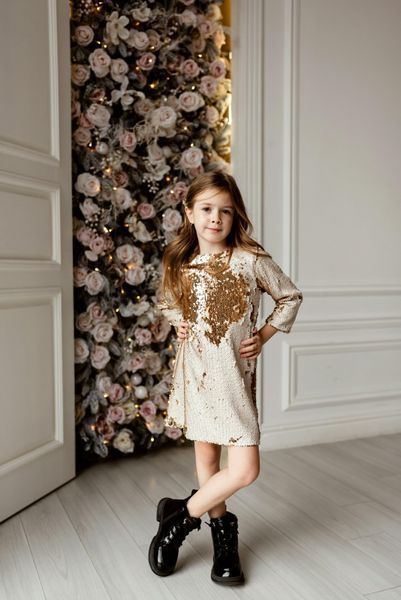 Сукня Неллі з рукавом паєтки золоті для дівчинки &mdash; Mini Queenie