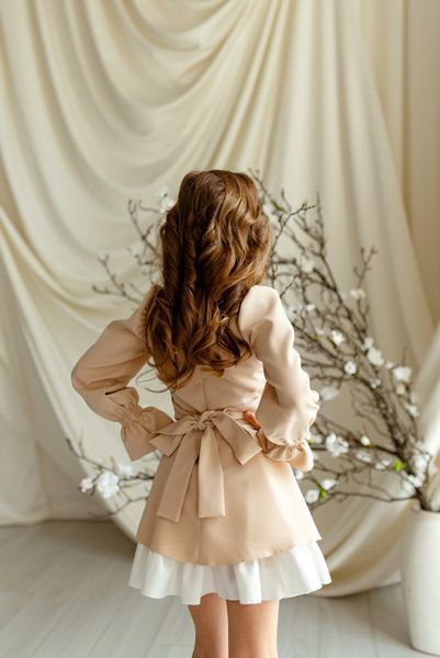 Сукня Айворі з гудзиками для дівчинки &mdash; Mini Queenie