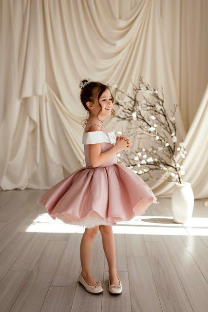 Сукня Грейс пудра для дівчинки &mdash; Mini Queenie