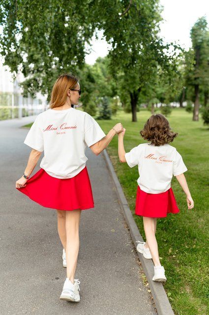 Футболка з накаткою позаду для дівчинки &mdash; Mini Queenie
