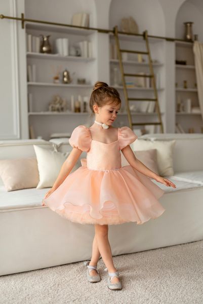 Сукня Аврора органза персикова для дівчинки &mdash; Mini Queenie