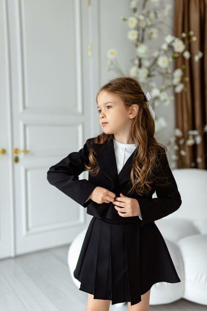 Костюм Трініті зі спідницею для дівчинки &mdash; Mini Queenie