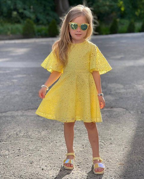 Сукня Стефані прошва для дівчинки &mdash; Mini Queenie