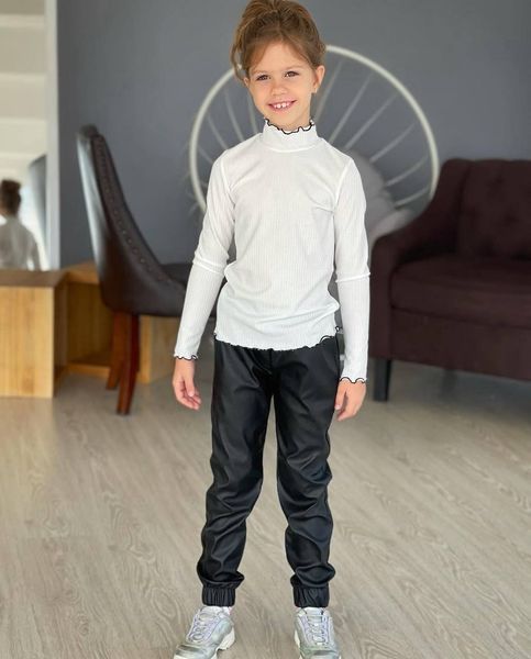 Гольф рубчик з чорним кантом для дівчинки &mdash; Mini Queenie