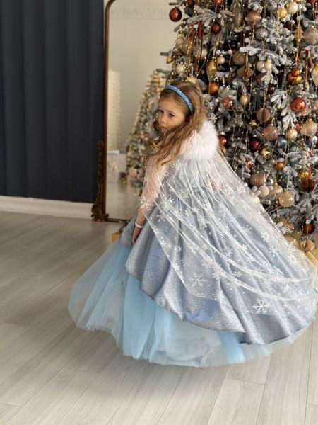 Сукня Ельза пишна з накидкою блакитна для дівчинки &mdash; Mini Queenie