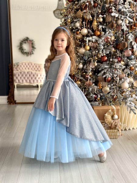 Сукня Ельза пишна з накидкою блакитна для дівчинки &mdash; Mini Queenie