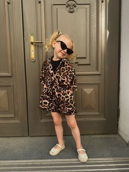 Сорочка та шорти принт для дівчинки &mdash; Mini Queenie