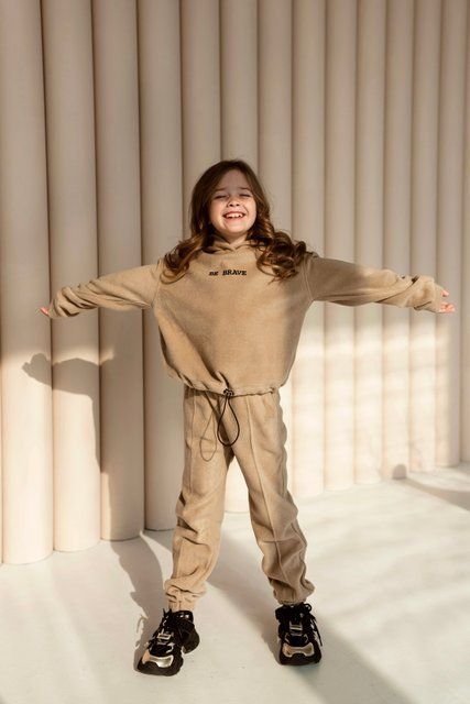 Спортивний костюм "Be Brave" для дівчинки &mdash; Mini Queenie