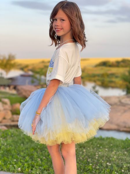 Футболка біла+спідничка Україна жовто-блакитна для дівчинки &mdash; Mini Queenie