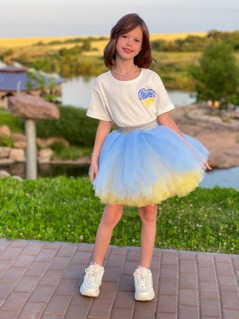 Футболка біла+спідничка Україна жовто-блакитна для дівчинки &mdash; Mini Queenie