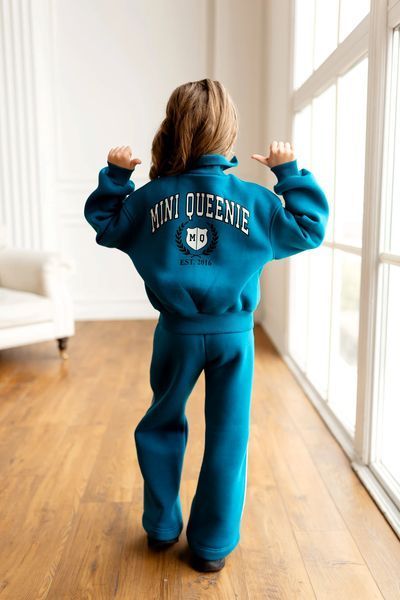 Спортивний костюм Спорт зі накаткою на спині для дівчинки &mdash; Mini Queenie