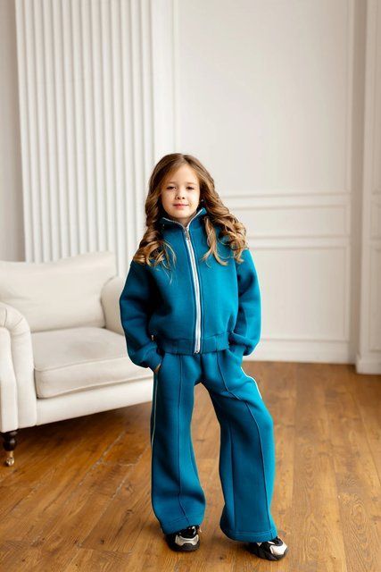 Спортивний костюм Спорт зі накаткою на спині для дівчинки &mdash; Mini Queenie