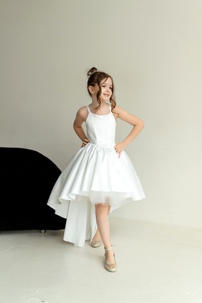 Сукня Скарлет зі шлейфом для дівчинки &mdash; Mini Queenie