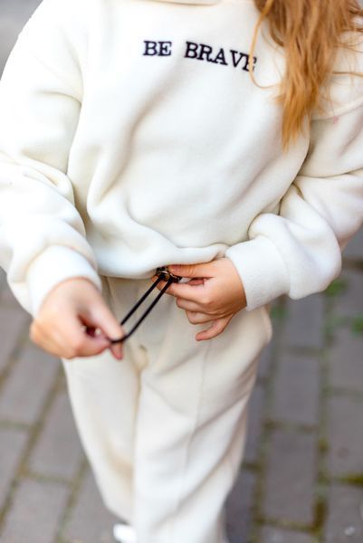 Спортивний костюм "Be Brave" для дівчинки &mdash; Mini Queenie