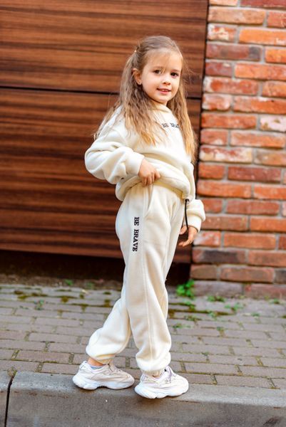 Спортивний костюм "Be Brave" для дівчинки &mdash; Mini Queenie