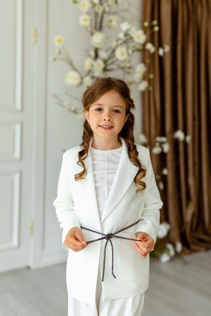 Піджак з поясом і штани палаццо для дівчинки &mdash; Mini Queenie