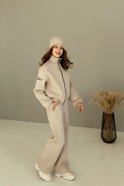 Спортивний костюм Спорт для дівчинки &mdash; Mini Queenie