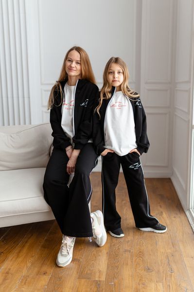 Спортивний костюм Спорт з накаткою MQ для дівчинки &mdash; Mini Queenie