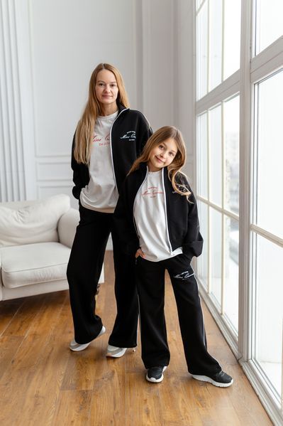 Спортивний костюм Спорт з накаткою MQ для дівчинки &mdash; Mini Queenie