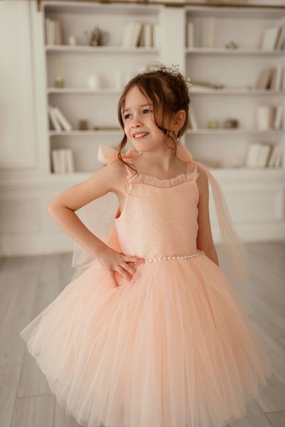 Сукня Хлоя персикова для дівчинки &mdash; Mini Queenie