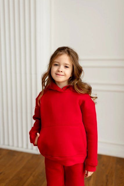 Спортивний костюм Емілі з вишивкою для дівчинки &mdash; Mini Queenie