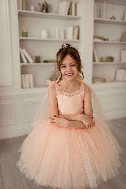 Сукня Хлоя персикова для дівчинки &mdash; Mini Queenie