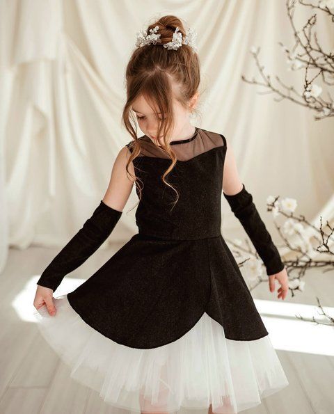 Сукня Айворі люрекс чорна для дівчинки &mdash; Mini Queenie