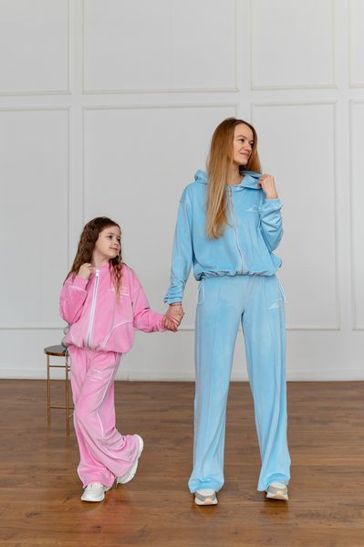 Спортивний костюм Freedom велюровий з затяжкою для дівчинки &mdash; Mini Queenie