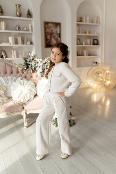 Жакет і штани білий для дівчинки &mdash; Mini Queenie