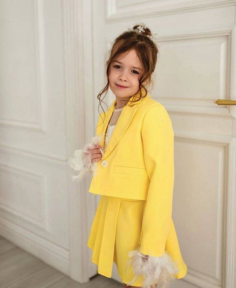 Костюм Трініті зі спідницею для дівчинки &mdash; Mini Queenie