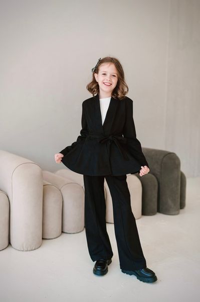 Піджак з баскою та штани для дівчинки &mdash; Mini Queenie