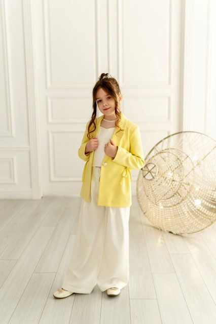 Піджак зі акцентом на талії та штани кльош для дівчинки &mdash; Mini Queenie
