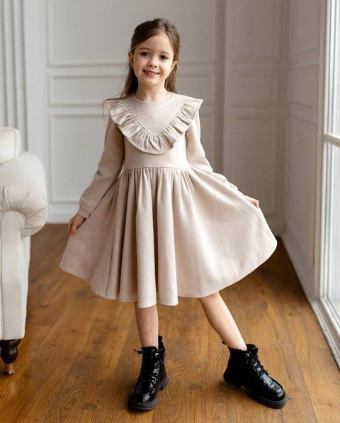 Сукня Шері бежева для дівчинки &mdash; Mini Queenie