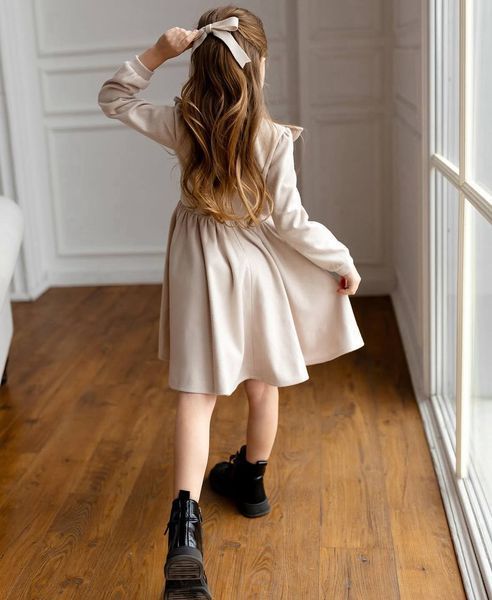 Сукня Шері бежева для дівчинки &mdash; Mini Queenie